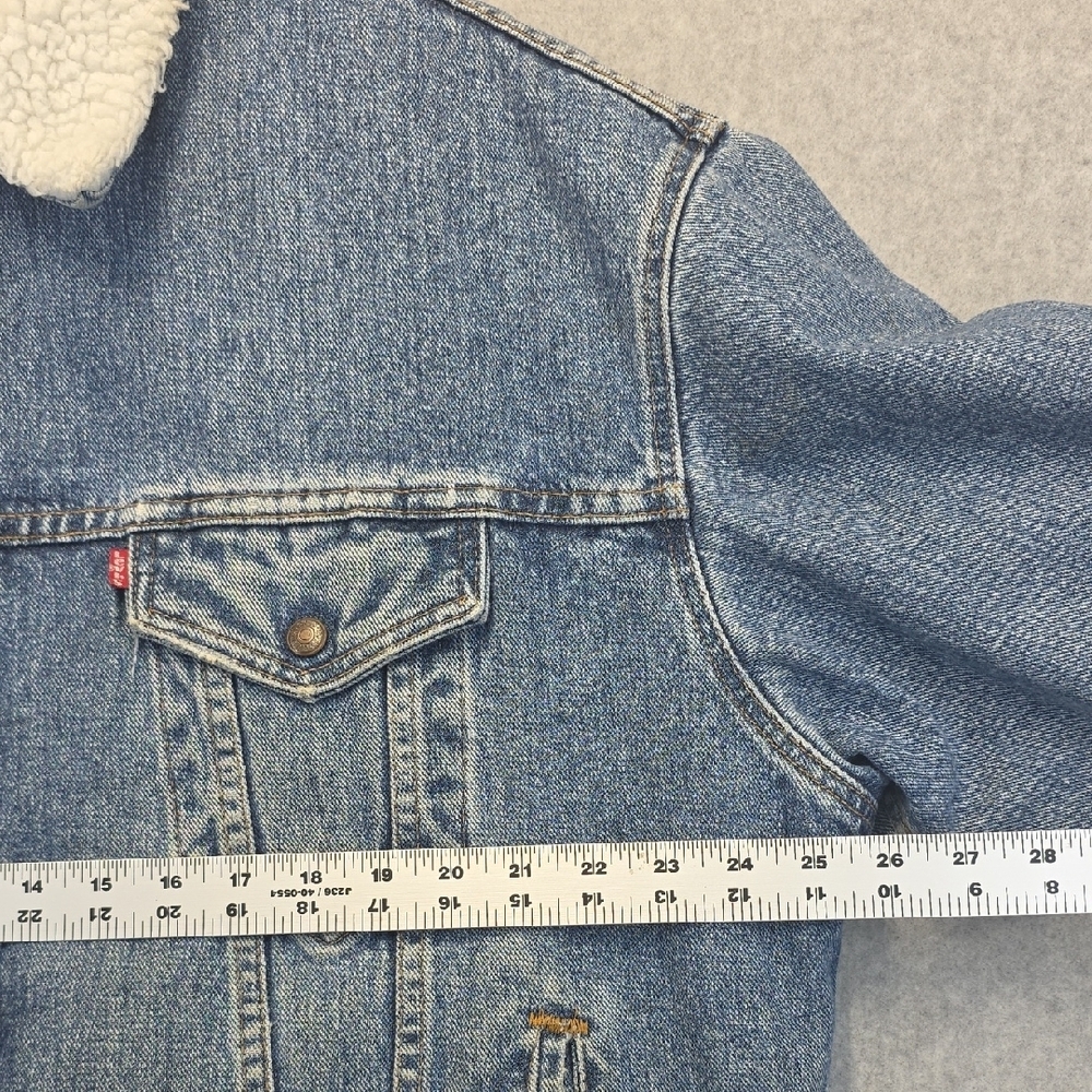 Vintage Levi’s Sherpa Lined Denim Trucker Jacket Made in USA Size L - Picture 14 of 16